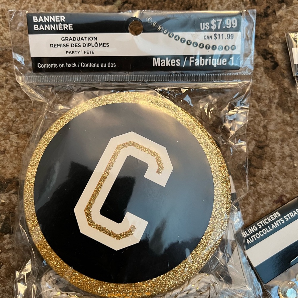 Graduation Party Decoration Set - Picture 2 of 7